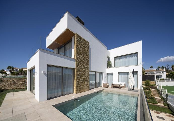 Casa En venta en Calaburra - Chaparral, Mijas photo 0