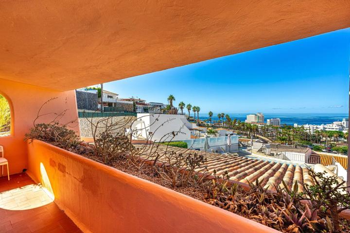 Casa En venta en Costa Adeje, Adeje photo 0