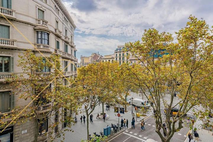 Impresionante piso con vistas despejadas al emblemático Paseo de Gracia photo 0