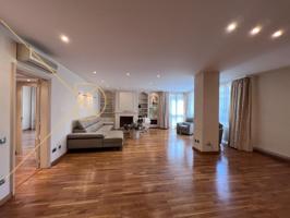 Exclusivo piso de 200 m² junto a Turó Park – Luminosidad, tranquilidad y proyección en pleno corazón photo 0
