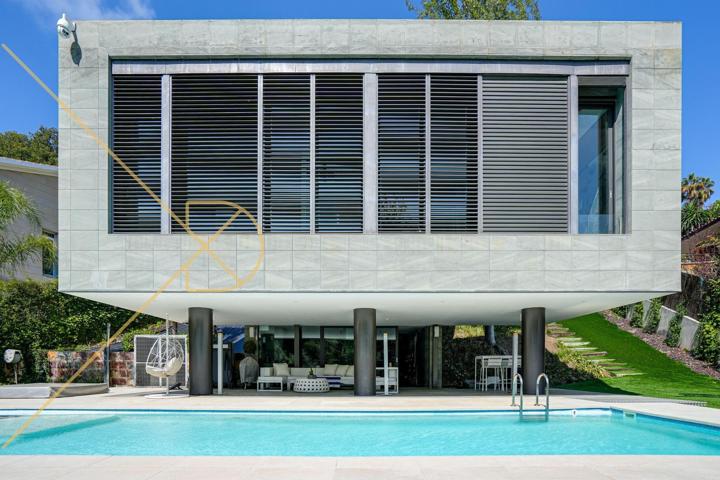 Impresionante Villa de 605 m2 en Alella photo 0