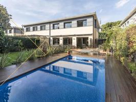 Exclusiva Casa Adosada de 405 m² con Jardín y Piscina en La Bonanova photo 0