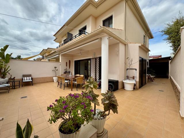 PRECIOSO PAREADO LA QUINTA photo 0