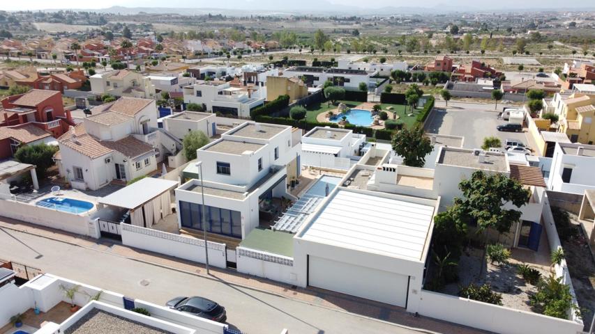Villa moderna en Las Kalendas: lujo, privacidad y seguridad en un entorno exclusivo photo 0