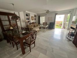 Chalet adosado en Mairena del Aljarafe (Aljarasol). photo 0