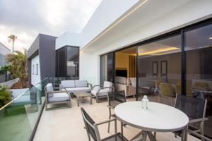 Villa Moderna y Galardonada en Tafira photo 0