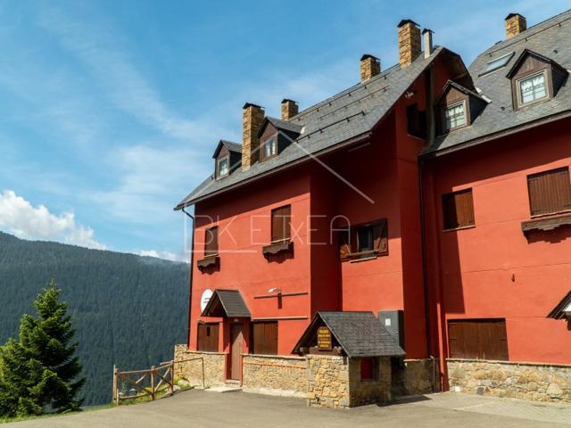 Dúplex En venta en Naut Aran photo 0