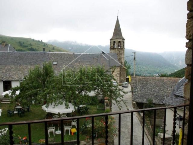 Piso En venta en Naut Aran photo 0
