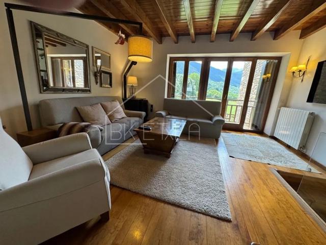 Casa En venta en Vielha E Mijaran photo 0