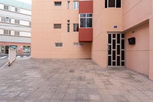 ¡No pierdas este piso en Arenales! photo 0