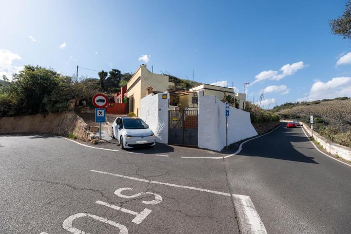 ¡Descubre esta encantadora casa en el entorno natural incomparable de la Montaña de Bandama, en Tafira! . photo 0