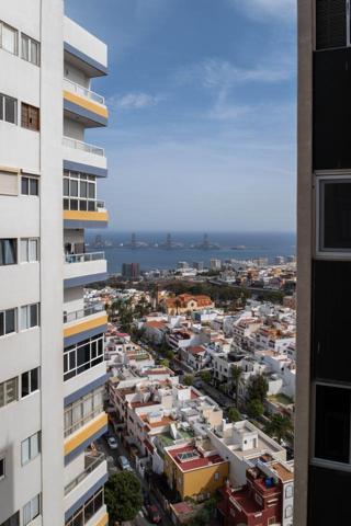 Piso en venta en Las Palmas de Gran Canaria de 84 m2 photo 0