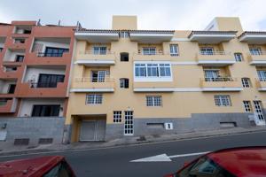 Piso en venta en Arucas de 102 m2 photo 0