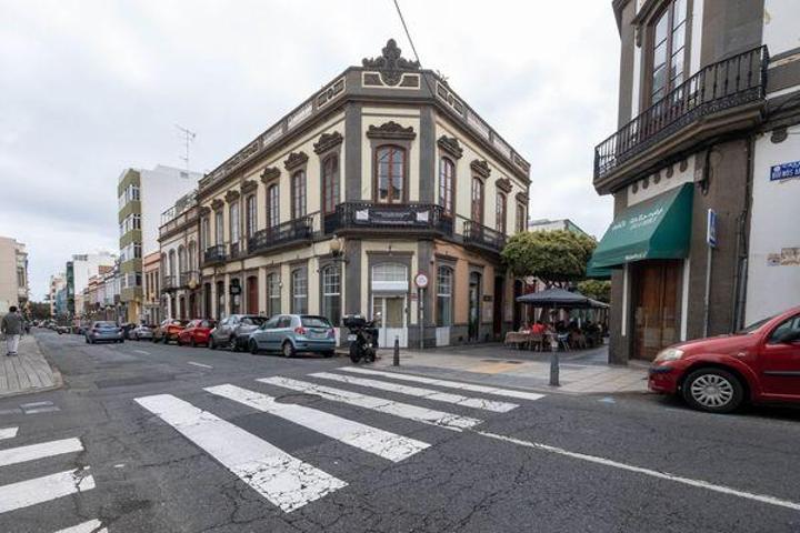 Local en alquiler en Las Palmas de Gran Canaria de 101 m2 photo 0
