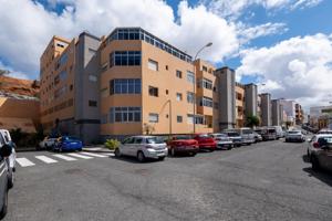 Piso en venta en Las Palmas de Gran Canaria de 90 m2 photo 0