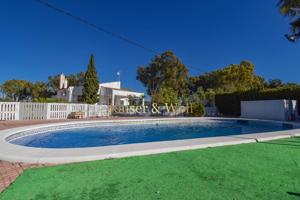 Chalet con piscina en Torrellano photo 0