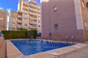 Luminoso piso con piscina en una bonita zona de Torrevieja photo 0