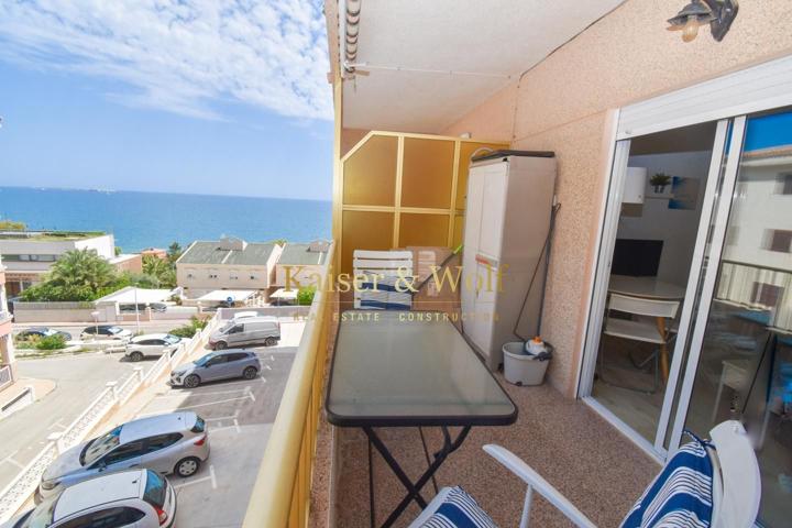 Piso reformado con vistas al mar en Cala V photo 0