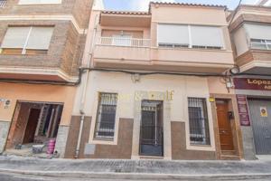 Planta baja en venta en el corazón de Santa Pola – ¡con reforma iniciada! photo 0