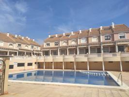 Acogedora casa cerca de la playa con piscina comunitaria y garaje photo 0