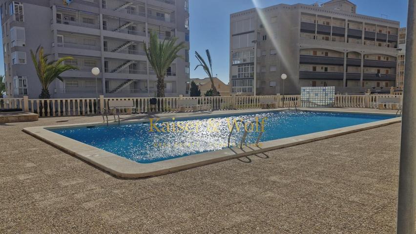 Piso en Segunda Linea de Playa en Los Arenales del Sol photo 0