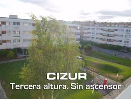 Piso en alquiler en Zizur de 3 habitaciones photo 0