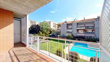 Alquiler dúplex con terraza y piscina en Barañain photo 0