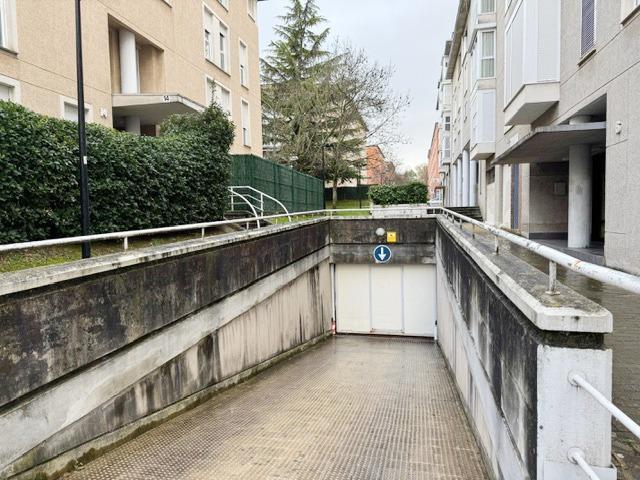 Venta de Plazas de Garaje en Mendillorri Pamplona photo 0
