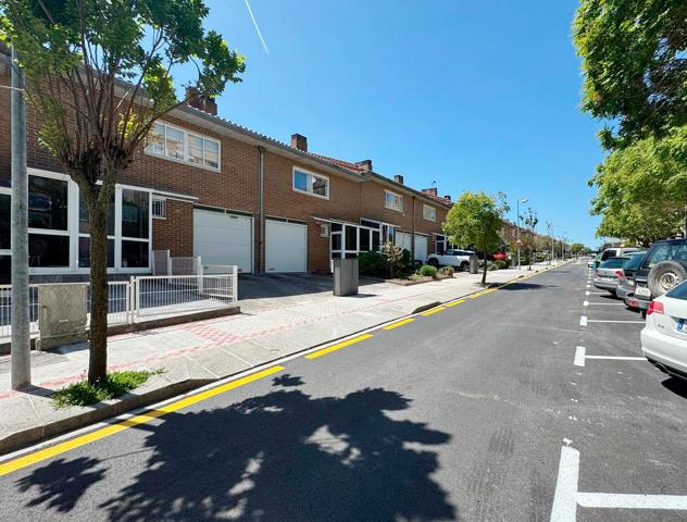 Venta de adosado en Mendillorri Pamplona photo 0