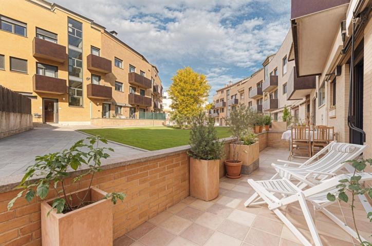 Venta bajo con terraza y jardin en Zizur Mayor photo 0