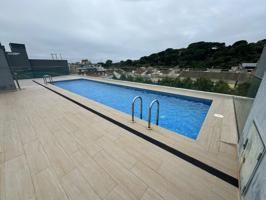 Precioso piso semi nuevo, con piscina comunitaria. photo 0