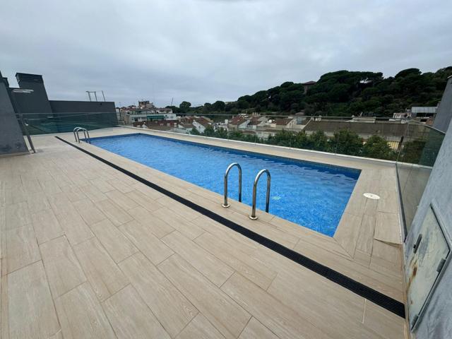 Precioso piso semi nuevo, con piscina comunitaria. photo 0