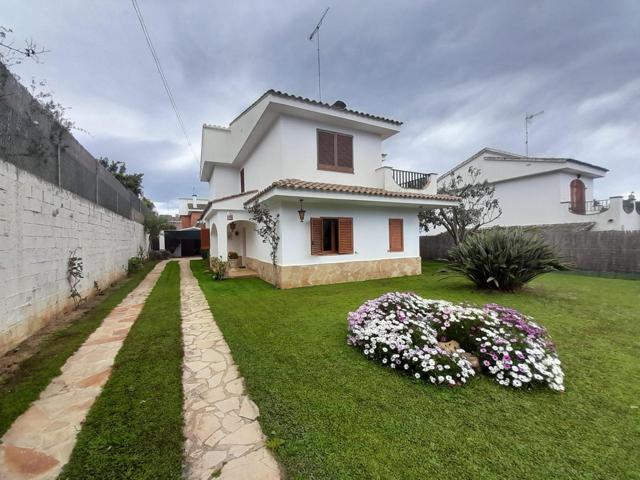 Fantastica casa a cuatro vientos con terreno de 625 m2 y vistas a mar!! photo 0