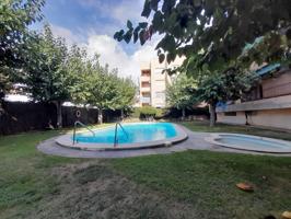 Fantástico piso reformado con zona comunitaria con piscina photo 0