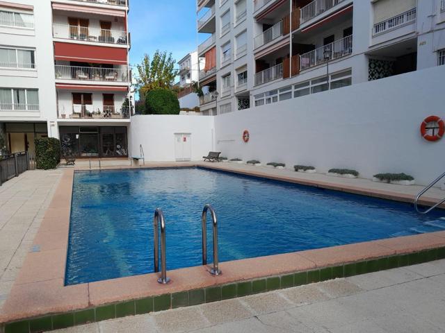 Precioso piso reformado con piscina comunitaria!! photo 0