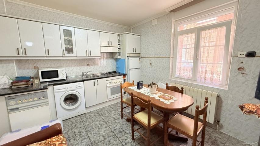 Casa en Venta en Venta de Baños Venta de Baños, Palencia photo 0