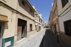 Casa en venta. Calle Roser (zona centro) photo 0