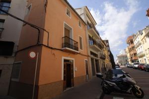 Casa en venta junto al Ayuntamiento. photo 0