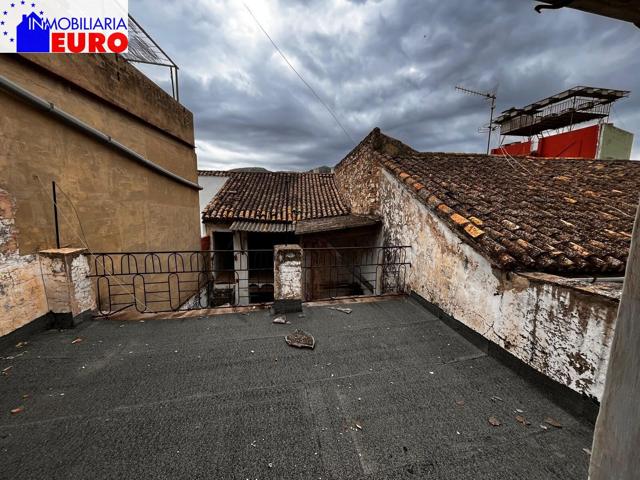 Casa para reformar en venta en Tavernes de la Valldigna photo 0