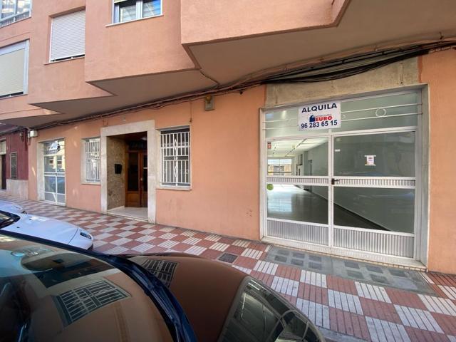 Local Comercial en Venta en Tavernes de la Valldigna photo 0