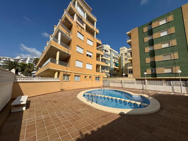 APARTAMENTO SEMINUEVO 1ª LINEA DE PLAYA CON ACCESO DIRECTO AL MAR Y CON PISCINA photo 0