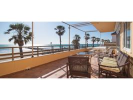 Piso con vistas frontales al mar photo 0