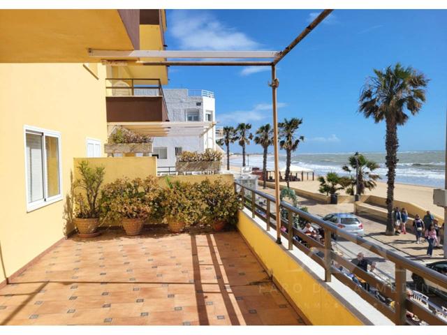 Piso con vistas frontales al mar photo 0