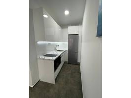 Apartamento en alquiler en Puerto Canteras photo 0