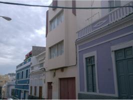 Edificio en venta en Puerto Canteras photo 0