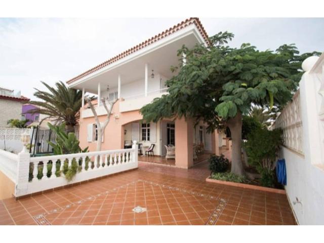 Chalet en venta en Arguineguín photo 0