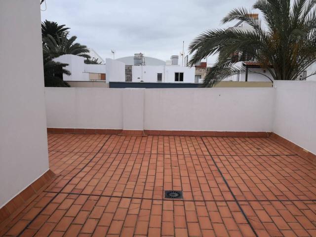 Casa adosada en venta en Ciudad Alta photo 0