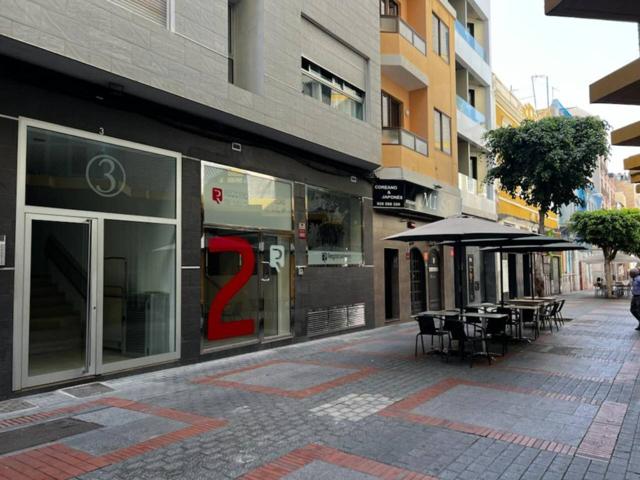 Local en venta en Puerto Canteras photo 0