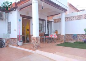 CHALET CON PISCINA EN EL ALAMILLO photo 0