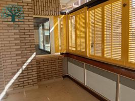PISO REFORMADO CON 2 GARAJES EN EL CENTRO DE MURCIA photo 0